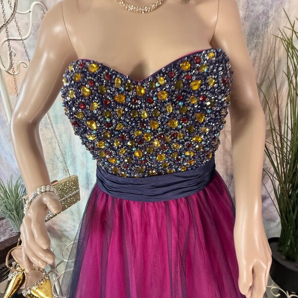 📌Maggie Sottero Flirt Richly Beaded Strapless Tulle Prom -Ball  - Formal Gown - Picture 3 of 16